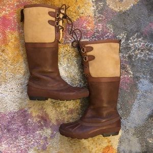 Brown ugg snow boots, 6